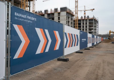 Bauzaunbanner Mesh für Baustellenwerbung