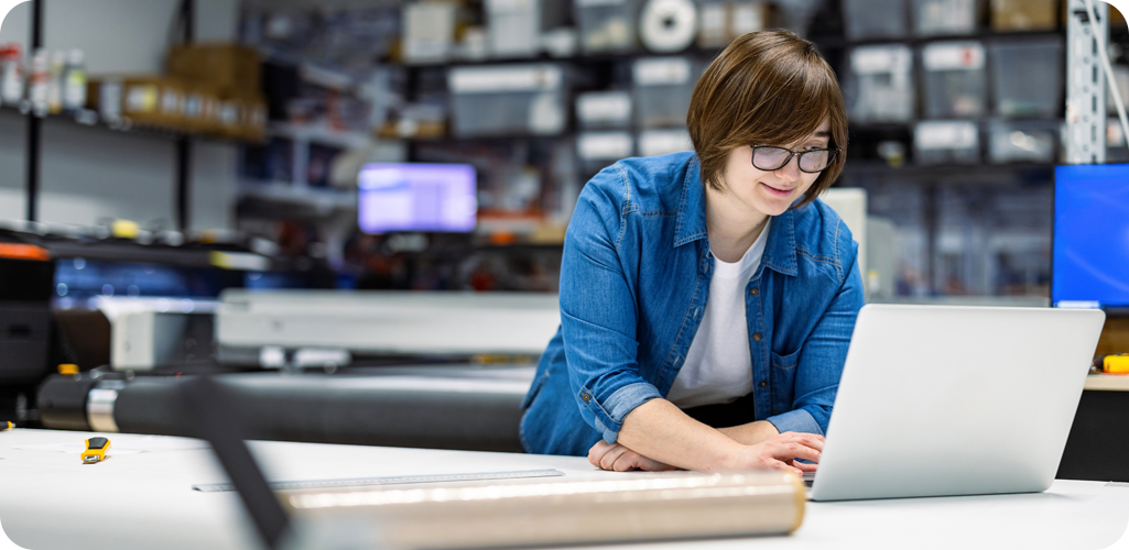 Bestellprozess in einer Online-Druckerei – Konfigurator und Datenupload am Arbeitsplatz