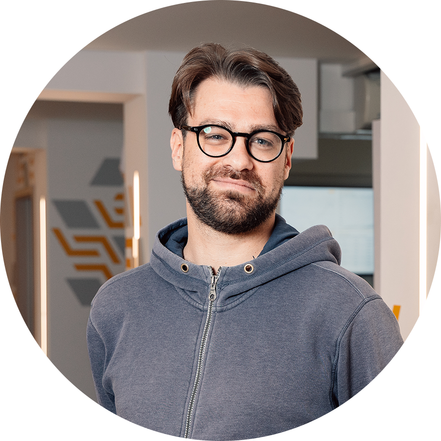 Simon Gurlt – Senior Sales Manager & Experte für Werbelösungen im Bau- und Displaybereich bei bannerstop