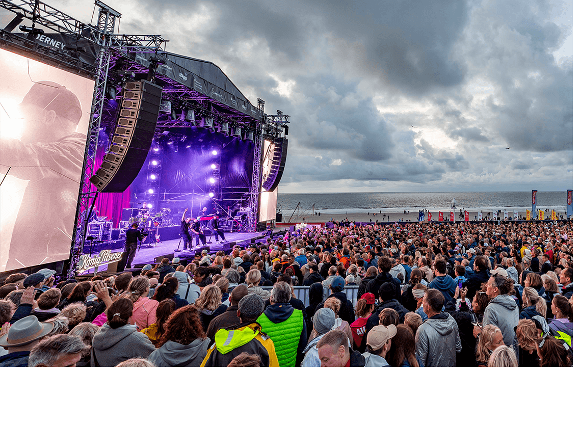Außenansicht eines vollständig pflanzenbasierten Systemgastronomie-Standorts in Köln mit maßgefertigter Fassadenfolierung von bannerstop.